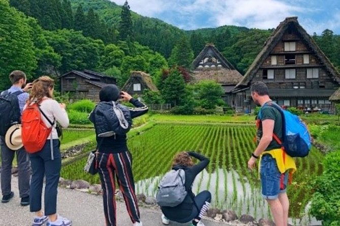 shirakawago-tour-english-speaking-driver-onlykanazawa-dep