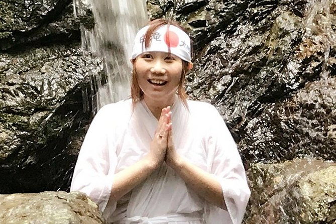 shirataki-takigyo-waterfall-meditation-experience-in-toba