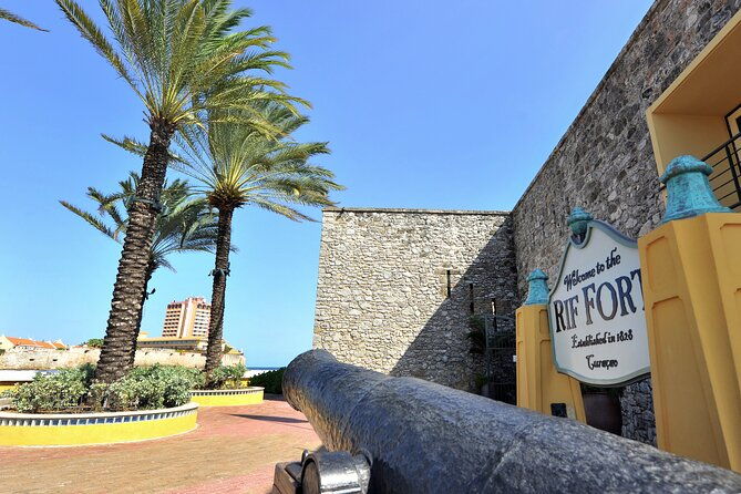shop-and-beach-guided-tour-in-curacao-city