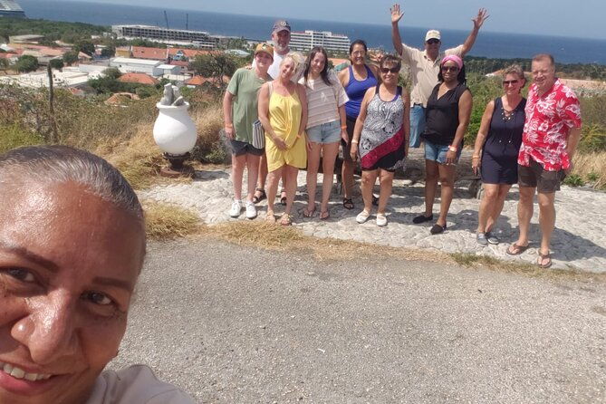 shop-and-beach-guided-tour-in-curacao-city