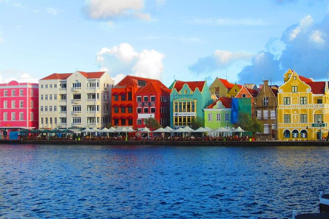 shop-and-beach-guided-tour-in-curacao-city