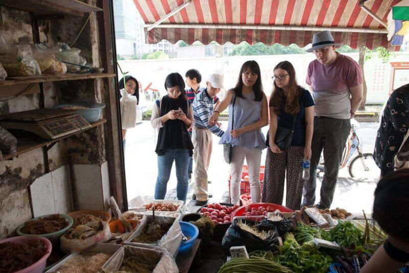 shop-like-a-localexploring-the-market-with-a-natives-touch