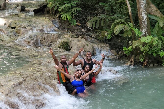 shopping-and-dunns-river-falls-from-montego-bay-to-ochi-rios