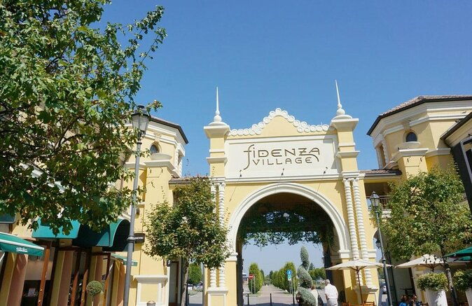 shopping-day-fidenza-village-outlet-from-milan