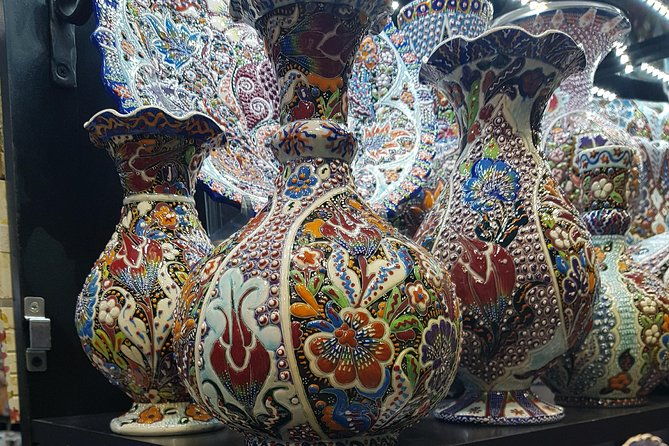 shopping-therapy-in-old-bazaars