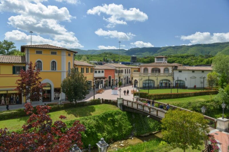 shopping-time-at-designer-barberino-outlet-from-florence