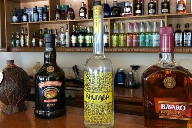 shopping-tour-in-don-lucas-cigar-factory-rum-tasting-cocoa-factory-souvenirs