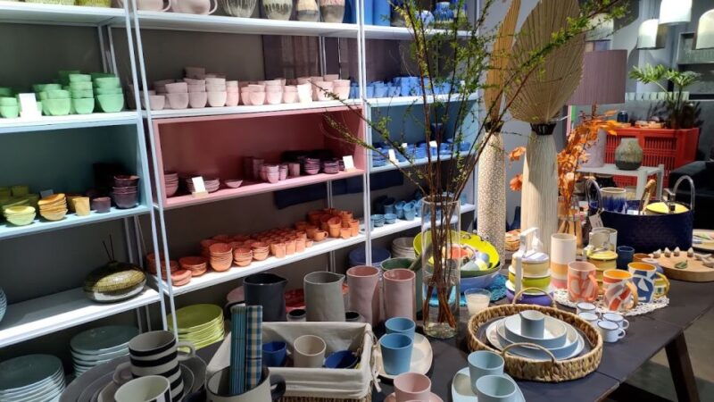 shopping-tour-to-recommended-stores-by-japanese-residents-in-the-oriental-town-of-tao-dien-includes-massage-hotel-pickup-drop-off-lunch-included-and-japanese-speaking-guide