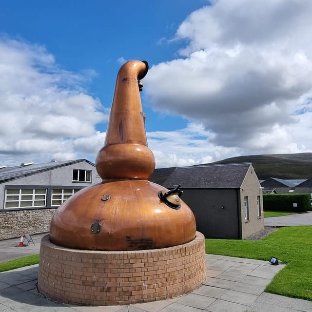 shore-excursion-from-invergordon-castles-scenery-whisky