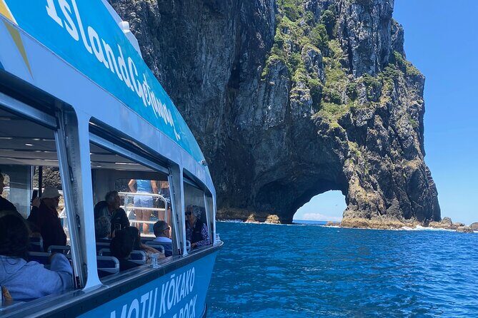 Shore Excursion: Hole in the Rock Cruise with Island stopover - In-Depth Review of the Hole in the Rock Cruise