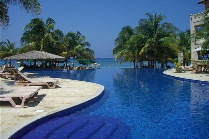 shore-excursion-roatan-infinity-bay-private-beach-resort-day-pass