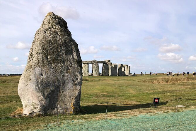 shore-excursion-stonehenge-salisbury-cathedral-magna-carta