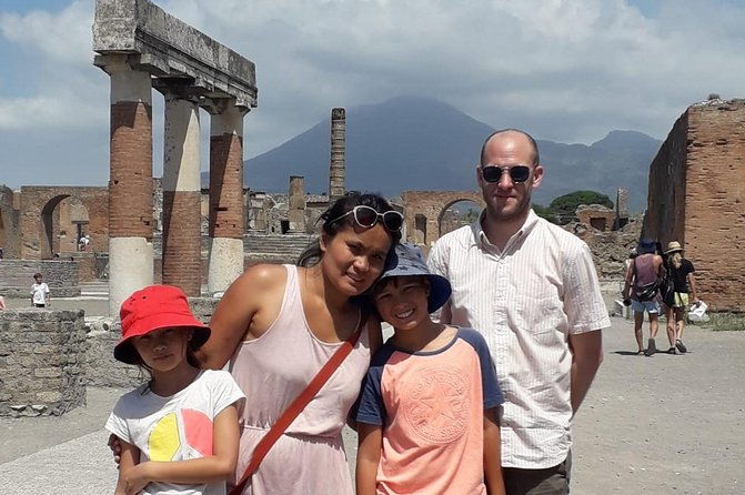 shore-excursion-tour-for-kids-from-naples-port-to-pompeii-and-vesuvius