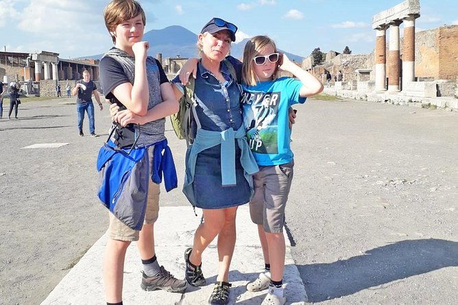shore-excursion-tour-for-kids-from-naples-port-to-pompeii-and-vesuvius