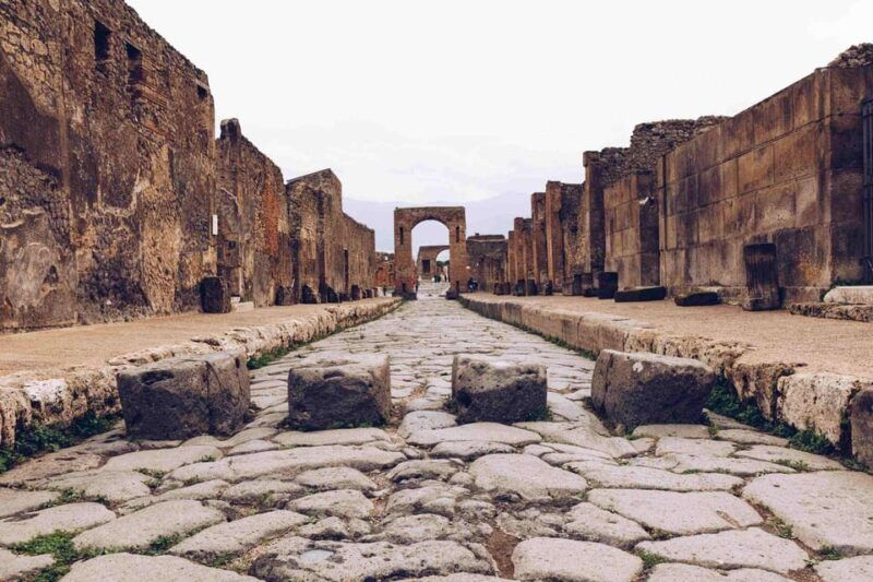 shore-excursions-pompeii-vesuvius-shared-guided-tour
