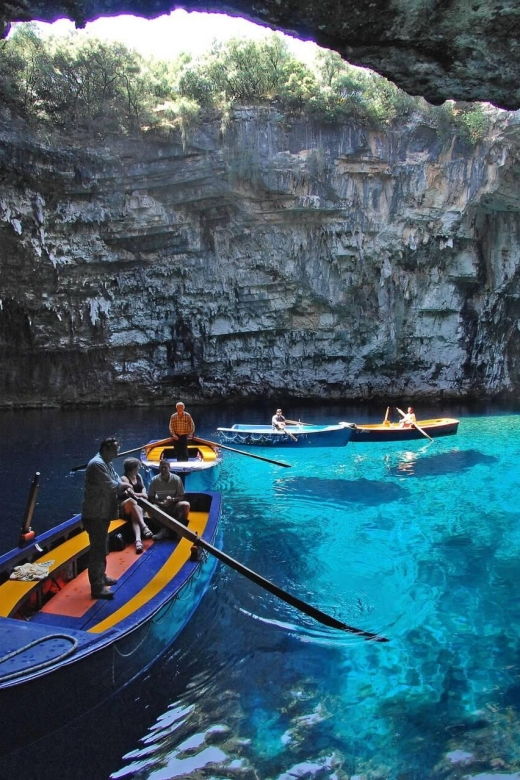 shorex-melissani-lake-and-myrtos-beach-with-swim-stop