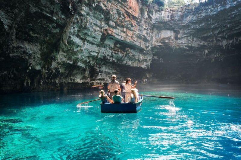 shorex-melissani-lake-and-myrtos-beach-with-swim-stop