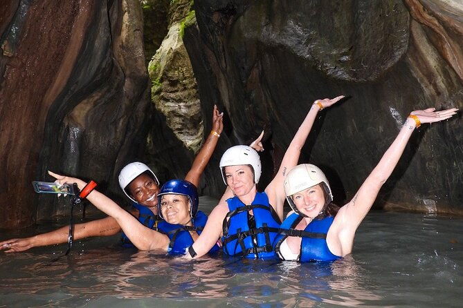 short-excursion-ziplining-waterfall-taino-bay-and-ambar-cove