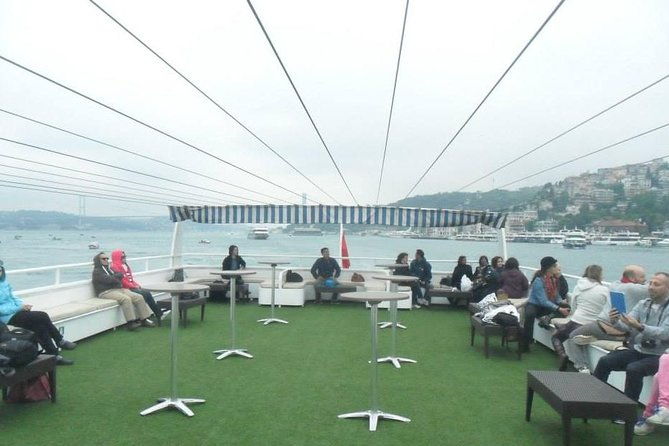 short-guided-bosphorus-and-golden-horn-boat-tour-2