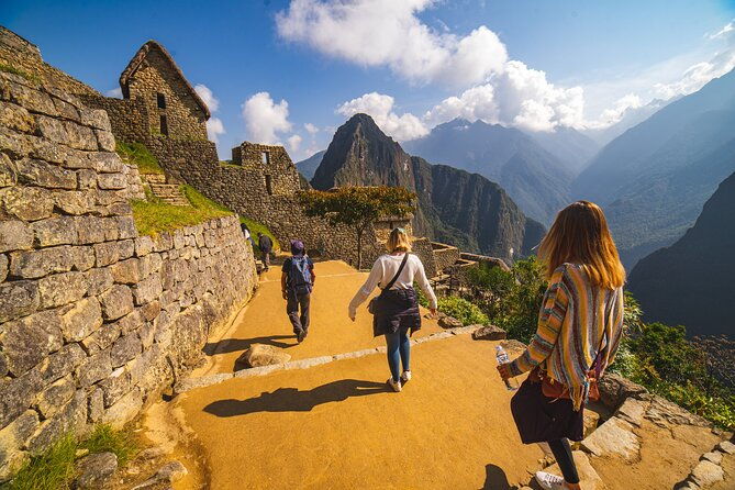 short-inca-trail-2-days-machu-picchu