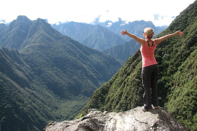 short-inca-trail-to-machu-picchu-2-days-1-night-3