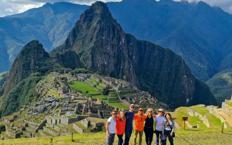 short-inca-trail-to-machu-picchu-2-days-1-night-4