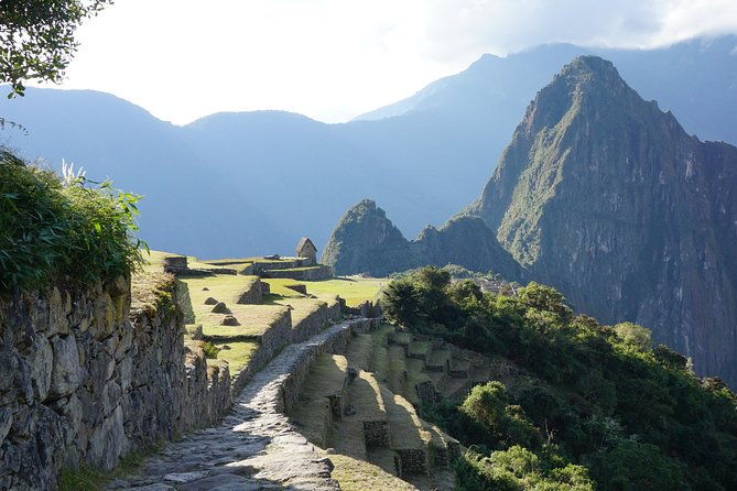 short-inca-trail-to-machu-picchu-2-days-glamping-service