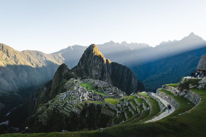 short-inca-trail-to-machu-picchu-2d-1n-4