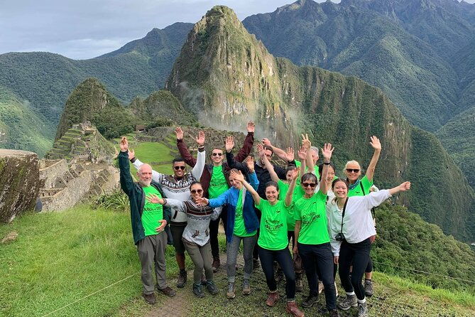 short-inca-trail-to-machu-picchu-2d-1n