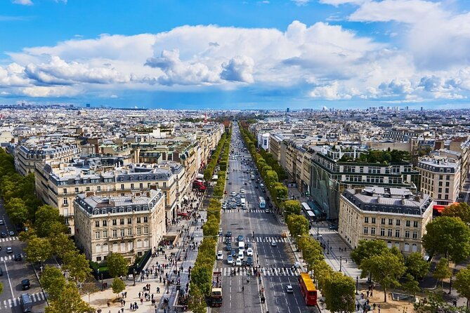 short-layover-tour-with-driver-in-paris