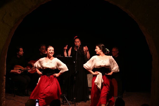 show-songs-music-and-neapolitan-dances-with-tasting