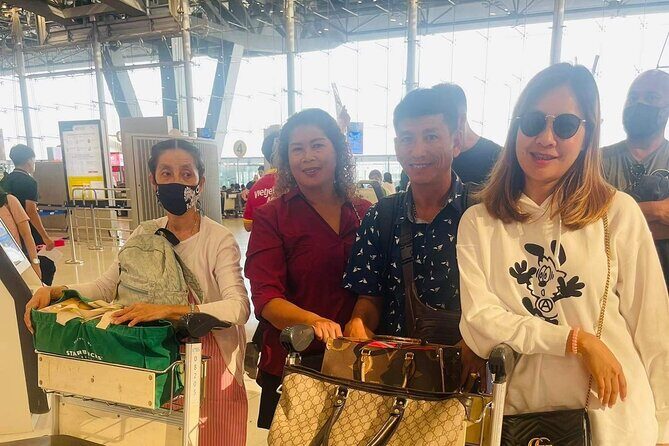 Shuttle from Da Nang Airport to Hoi An city or vice versa - An Honest Breakdown of the Shuttle Experience