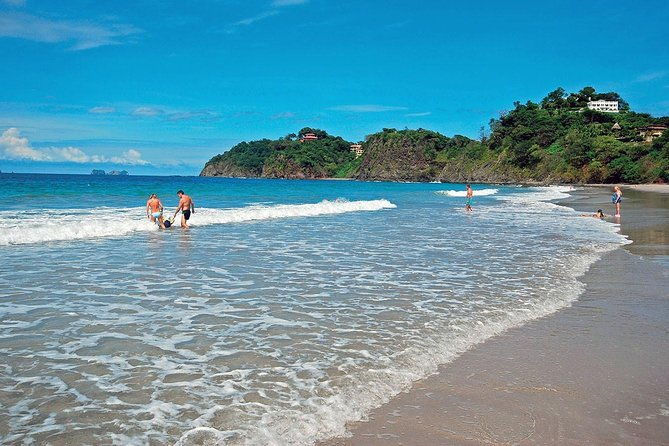shuttle-from-liberia-airport-to-margaritaville-beach-resort-playa-flamingo