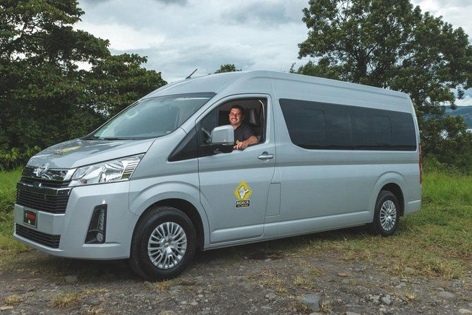 shuttle-from-san-jose-to-la-fortuna-2