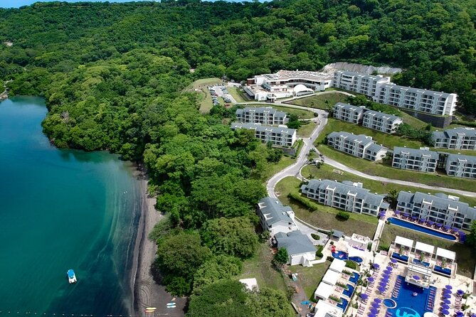 shuttle-to-planet-hollywood-resort-costa-rica