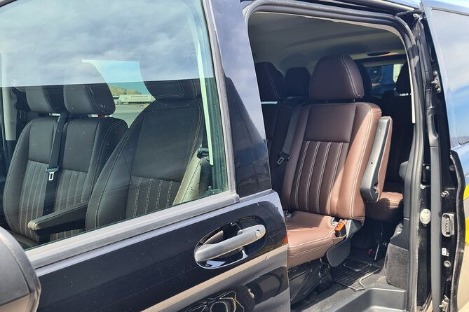 shuttle-transfers-from-or-to-santorini-port