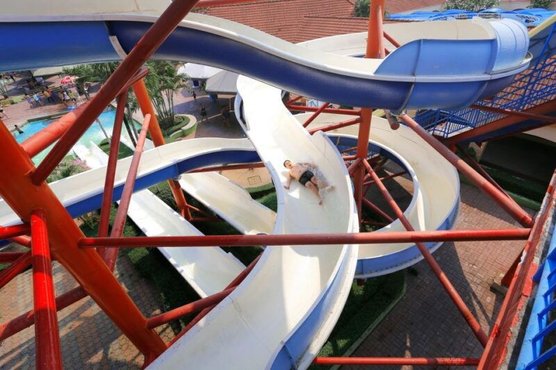 siam-amazing-park-water-park-ticket-and-buffet-lunch