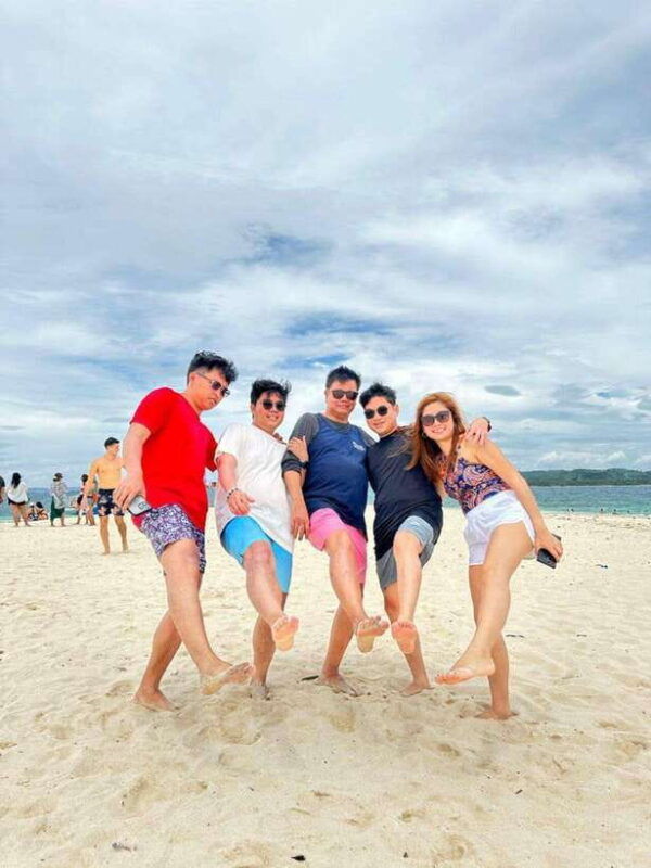 siargao-private-island-hopping-guyam-daku-and-naked-island