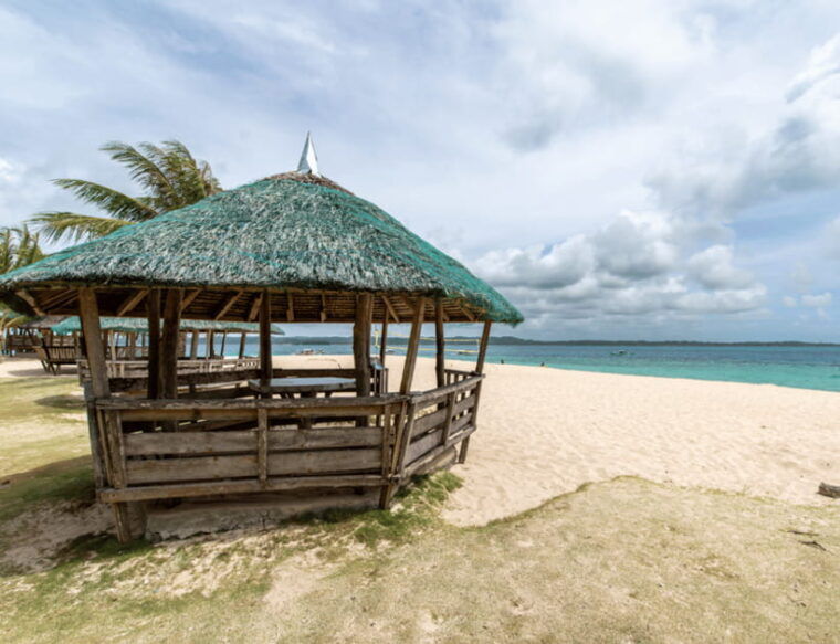 siargao-tri-island-hopping-daku-guyam-and-naked-island