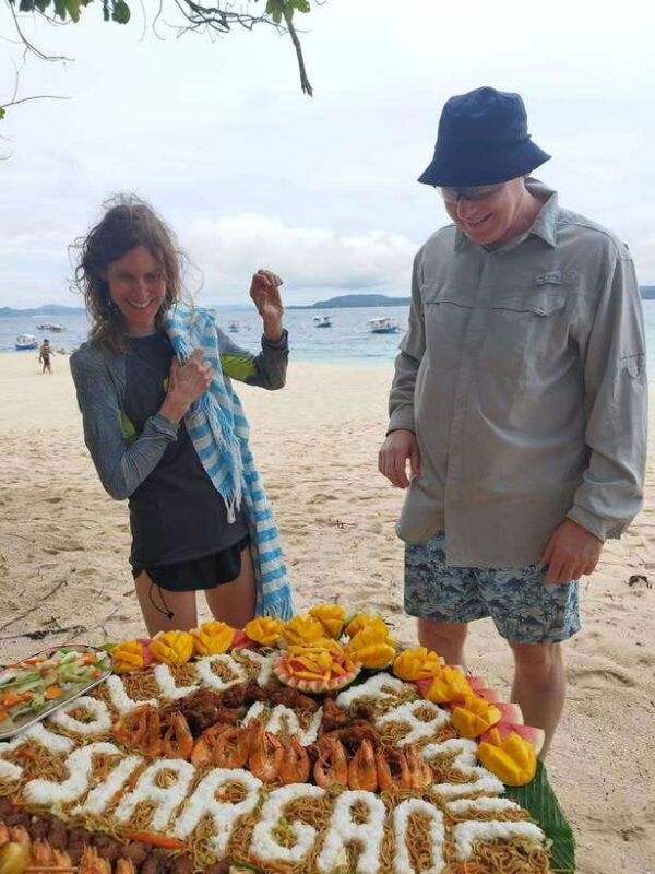 siargaotri-island-hopping-naked-island-daku-guyam-w-lunch