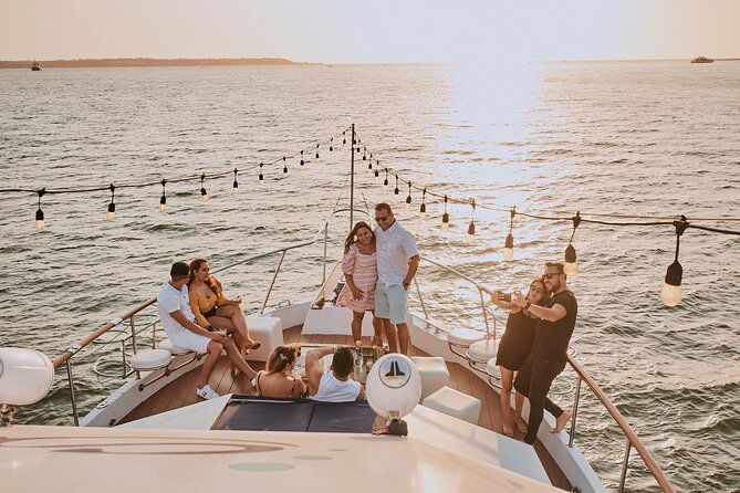sibarita-master-85-luxury-90-min-sunset-tour-open-bar