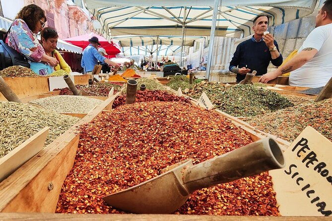 sicilian-street-food-tour-and-wine-tasting-in-syracuse-2