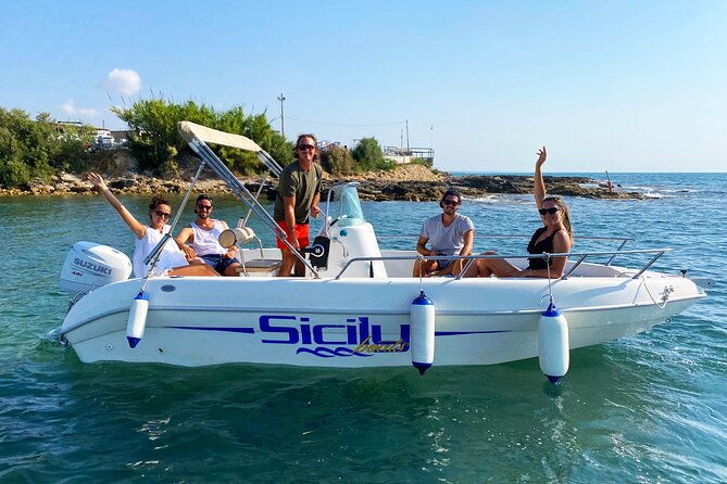 sicily-boats-private-tour-for-4-people-capopassero-2