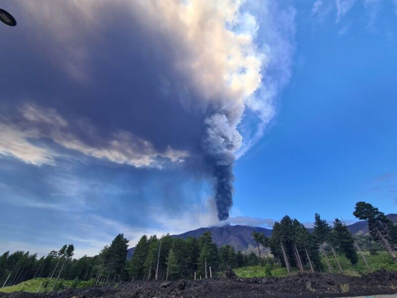 sicily-mount-etna-4x4-jeep-tour-with-lava-caves-forests