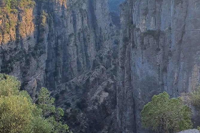 side-adler-canyon
