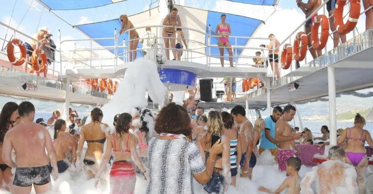 side-alanya-boat-tour-to-the-cleopatra-beach-hidden-bays