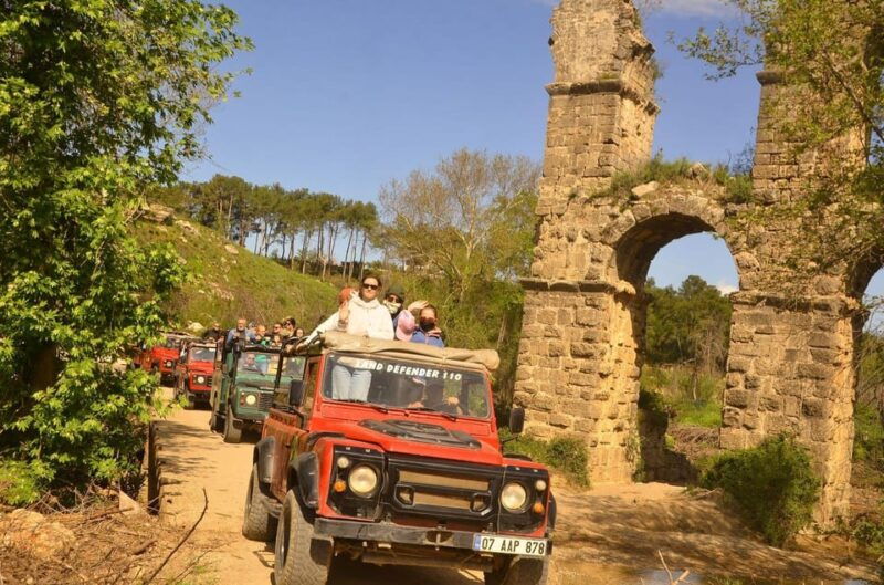 side-green-canyon-off-road-jeep-safari-adventure-with-lunch