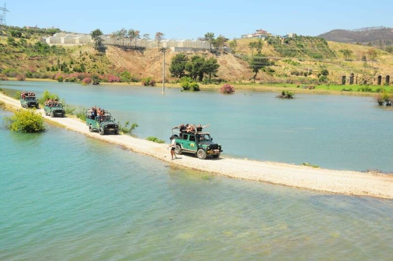 side-green-canyon-off-road-jeep-safari-adventure-with-lunch