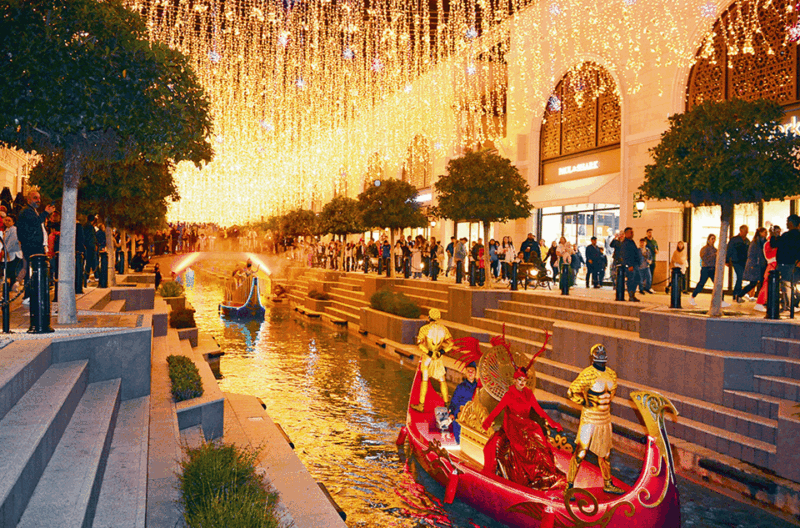 side-land-of-legends-bus-transfers-and-boat-parade