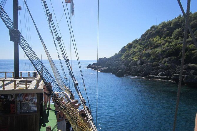 Side Lazy Day Boat Trip - The Realities: Pros and Cons Based on Reviews